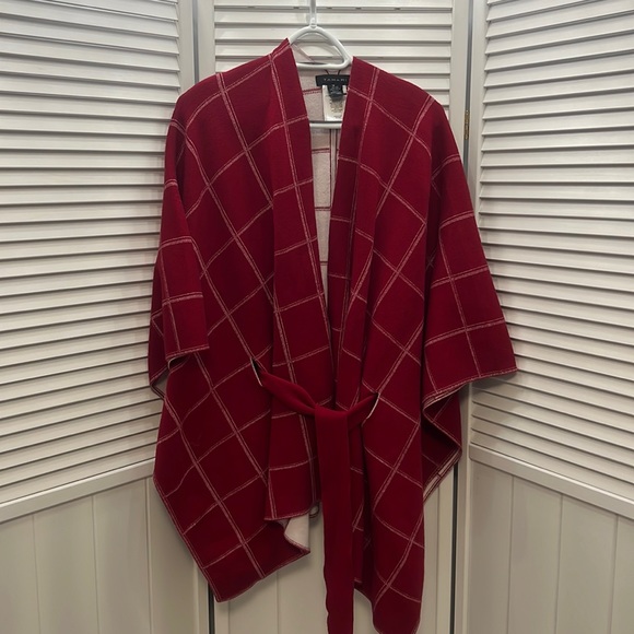 TAHARI cape sweater - Picture 1 of 3